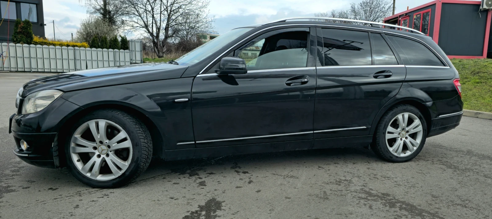 Mercedes-Benz C 320, снимка 4 - Автомобили и джипове - 54010339