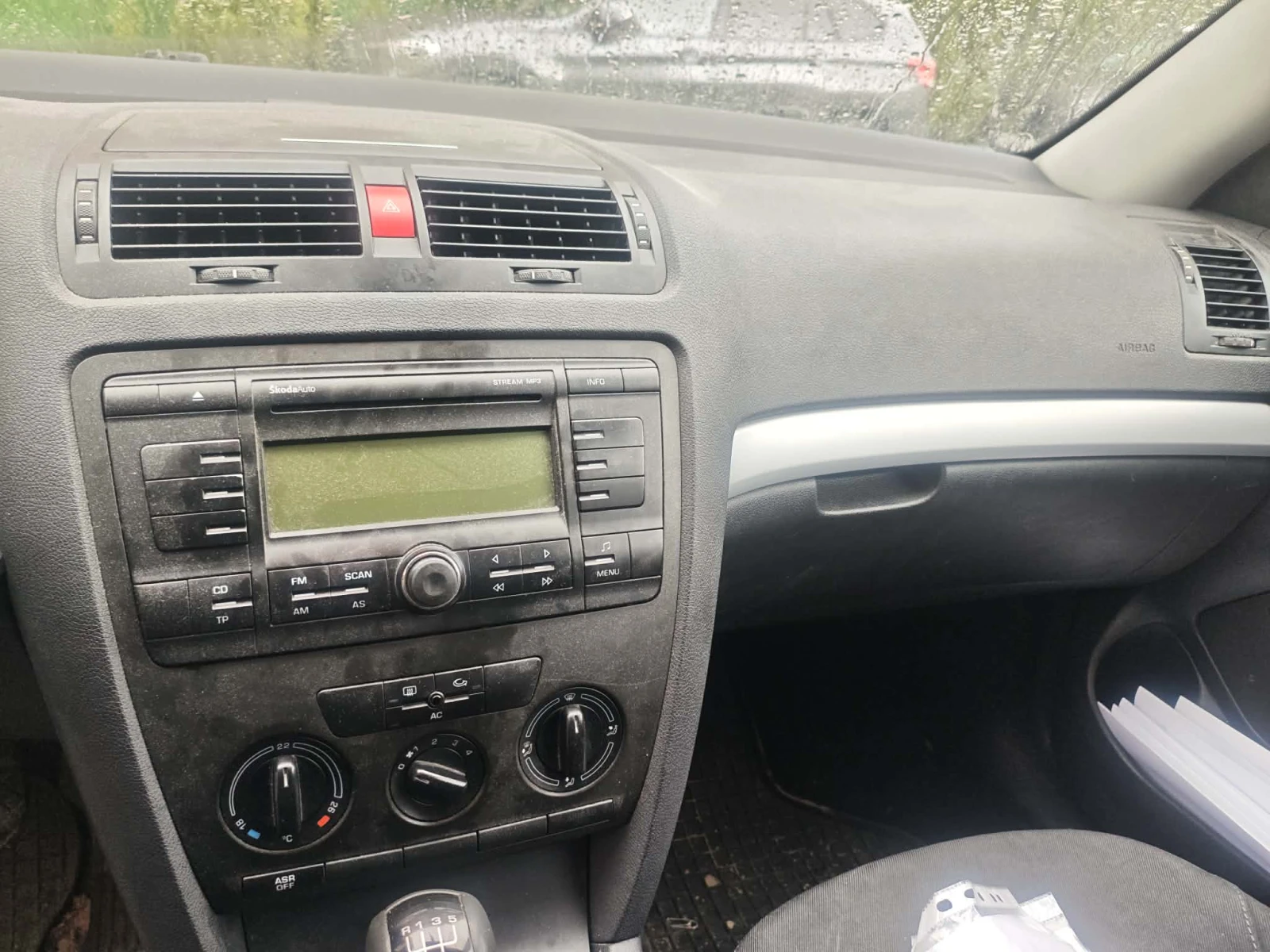 Skoda Octavia II 1.9 TDI, снимка 11 - Автомобили и джипове - 54069063