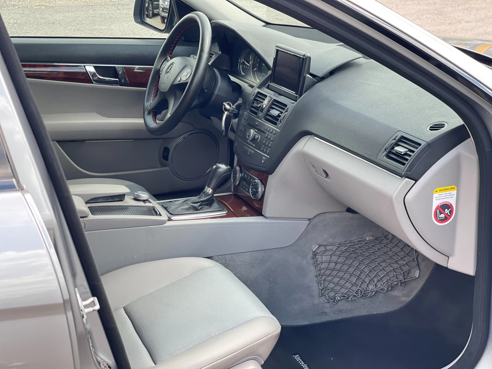 Mercedes-Benz C 220 CDi Elegance, снимка 9 - Автомобили и джипове - 55274335