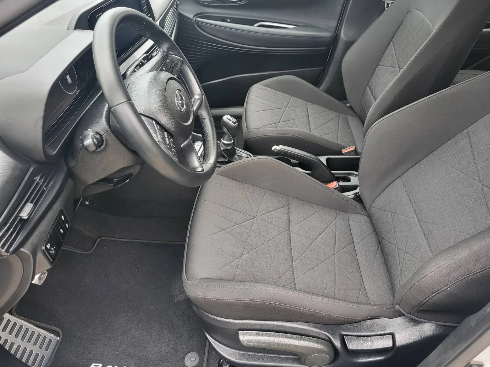 Hyundai Bayon 1.0 turbo hybrid, снимка 5 - Автомобили и джипове - 55354837