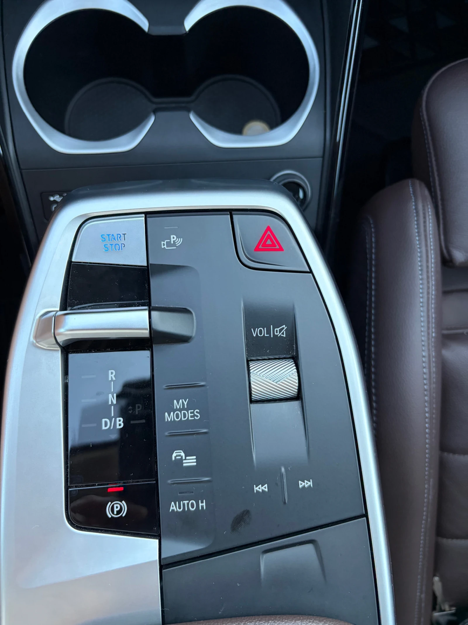 BMW iX1 electric, снимка 15 - Автомобили и джипове - 55729018