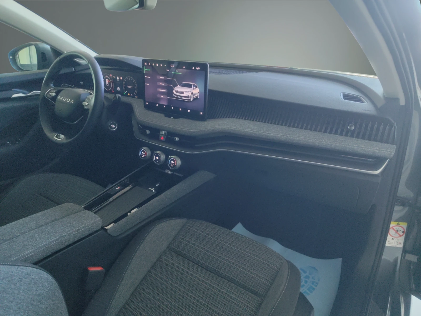 Skoda Superb 2.0 TSi/204 k.c. Selection, снимка 13 - Автомобили и джипове - 55751830