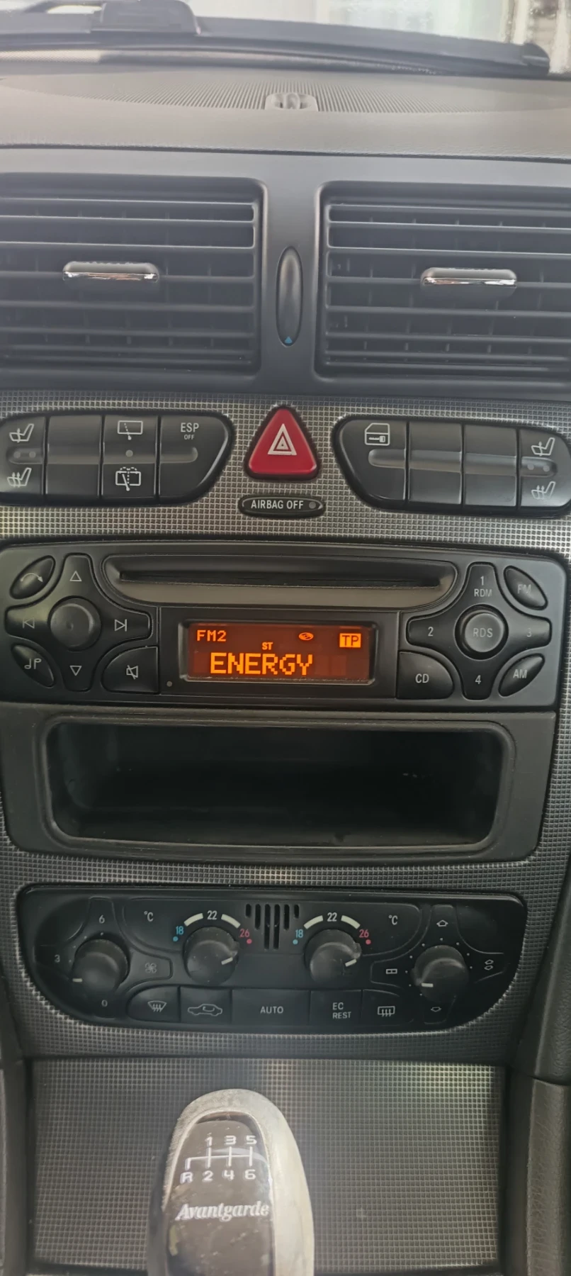 Mercedes-Benz C 180 Бензин /газ, снимка 6 - Автомобили и джипове - 55792285