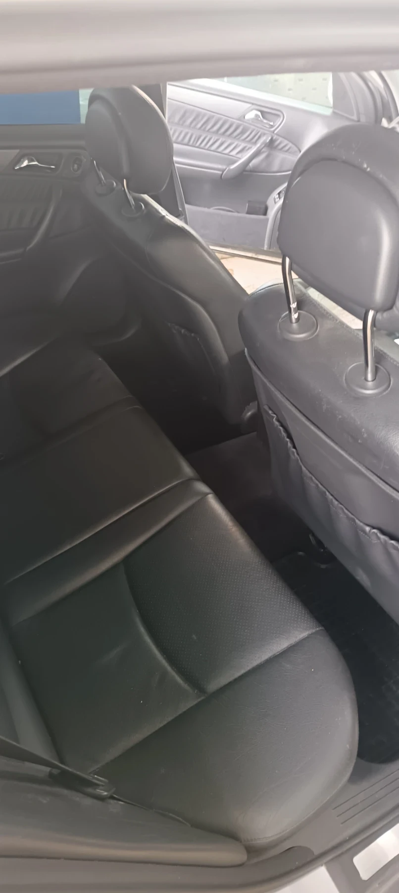 Mercedes-Benz C 180 Бензин /газ, снимка 11 - Автомобили и джипове - 55792285
