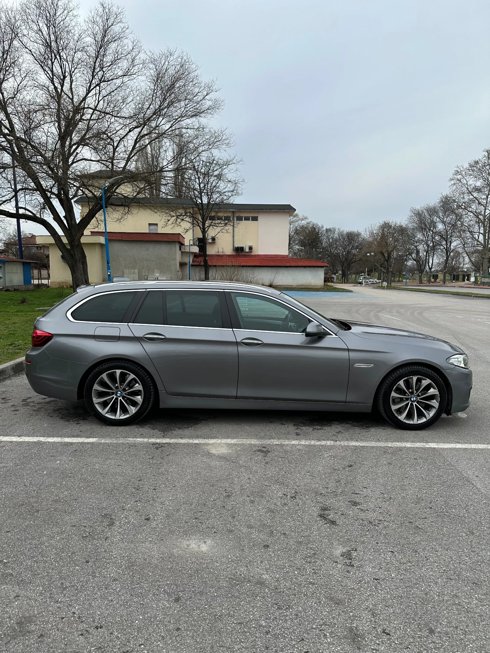 BMW 530 xDrive, снимка 3 - Автомобили и джипове - 56233406