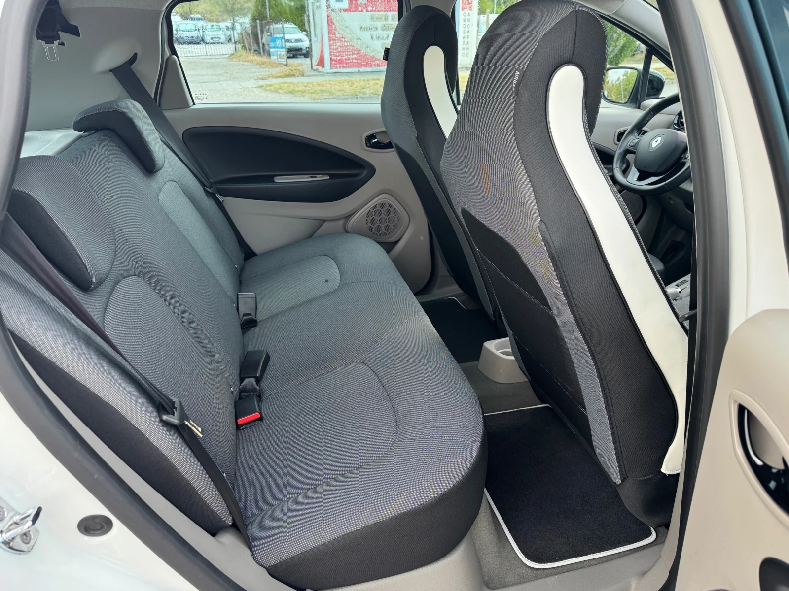 Renault Zoe Top Nova 25KW, снимка 11 - Автомобили и джипове - 56300528