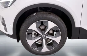 Volvo XC40 B4 = Ultra Dark = Гаранция, снимка 5