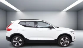 Volvo XC40 B4 = Ultra Dark = Гаранция, снимка 4