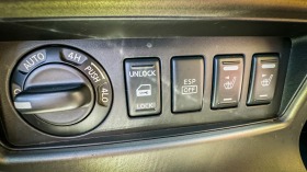 Nissan Pathfinder Platinum, снимка 4 - Автомобили и джипове - 44068741