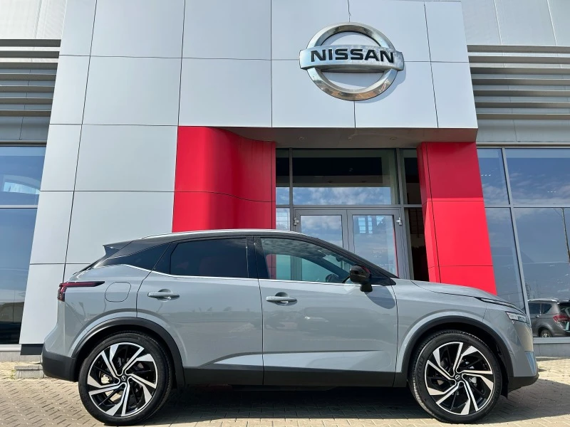 Nissan Qashqai 1.3 DDT CVT Tekna Plus 4x4 , снимка 2 - Автомобили и джипове - 46586167