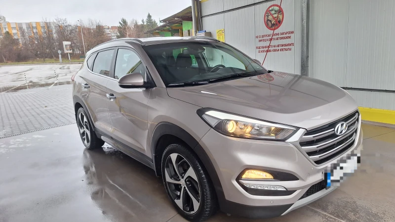 Hyundai Tucson, снимка 12 - Автомобили и джипове - 48174087