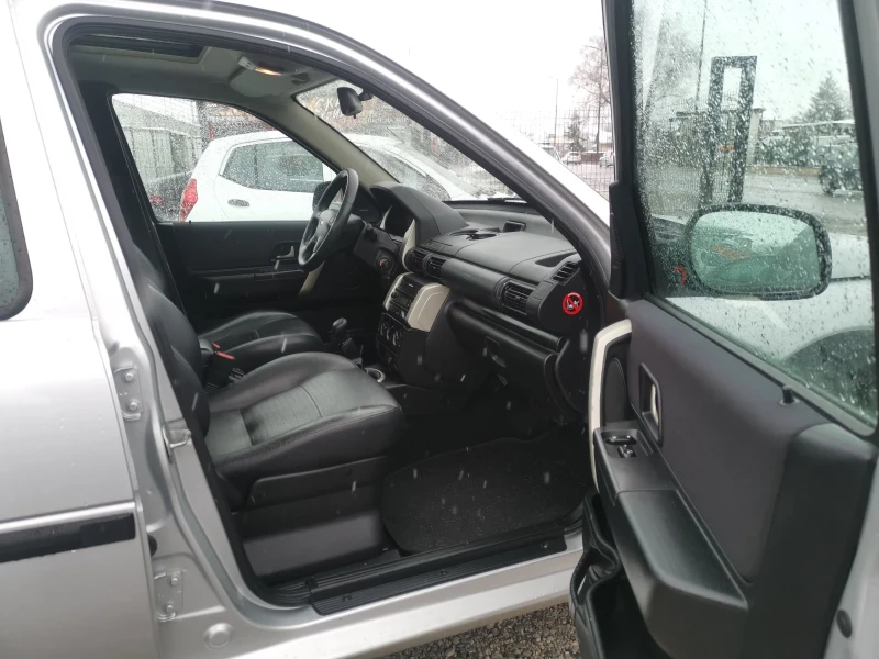 Land Rover Freelander 2.0 дизел , снимка 11 - Автомобили и джипове - 48460871