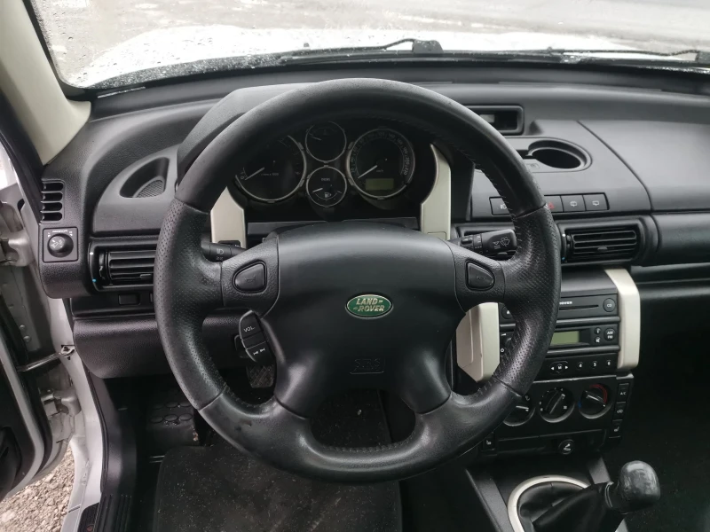 Land Rover Freelander 2.0 дизел , снимка 8 - Автомобили и джипове - 48460871