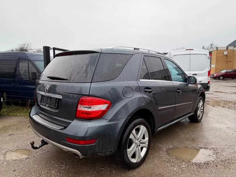 Mercedes-Benz ML 350CDI 4 Matic Aut/Facelift, снимка 2 - Автомобили и джипове - 52684620