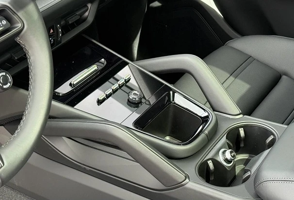 Porsche Cayenne S E-Hybrid = Black Pack = Гаранция, снимка 9 - Автомобили и джипове - 53523742