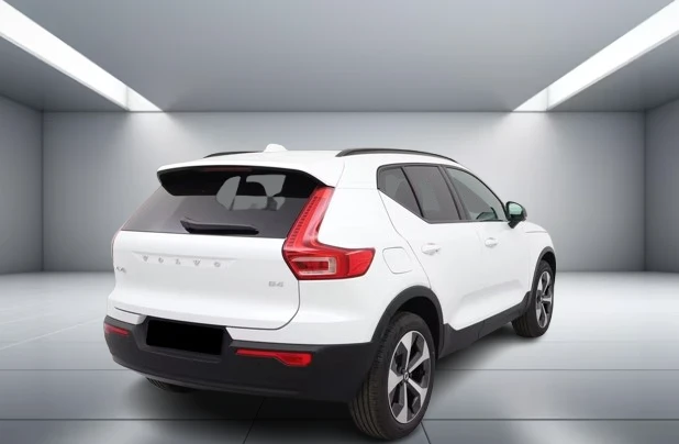 Volvo XC40 B4 = Ultra Dark = Гаранция, снимка 3 - Автомобили и джипове - 55099635
