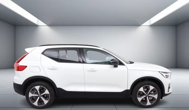 Volvo XC40 B4 = Ultra Dark = Гаранция, снимка 4 - Автомобили и джипове - 55099635
