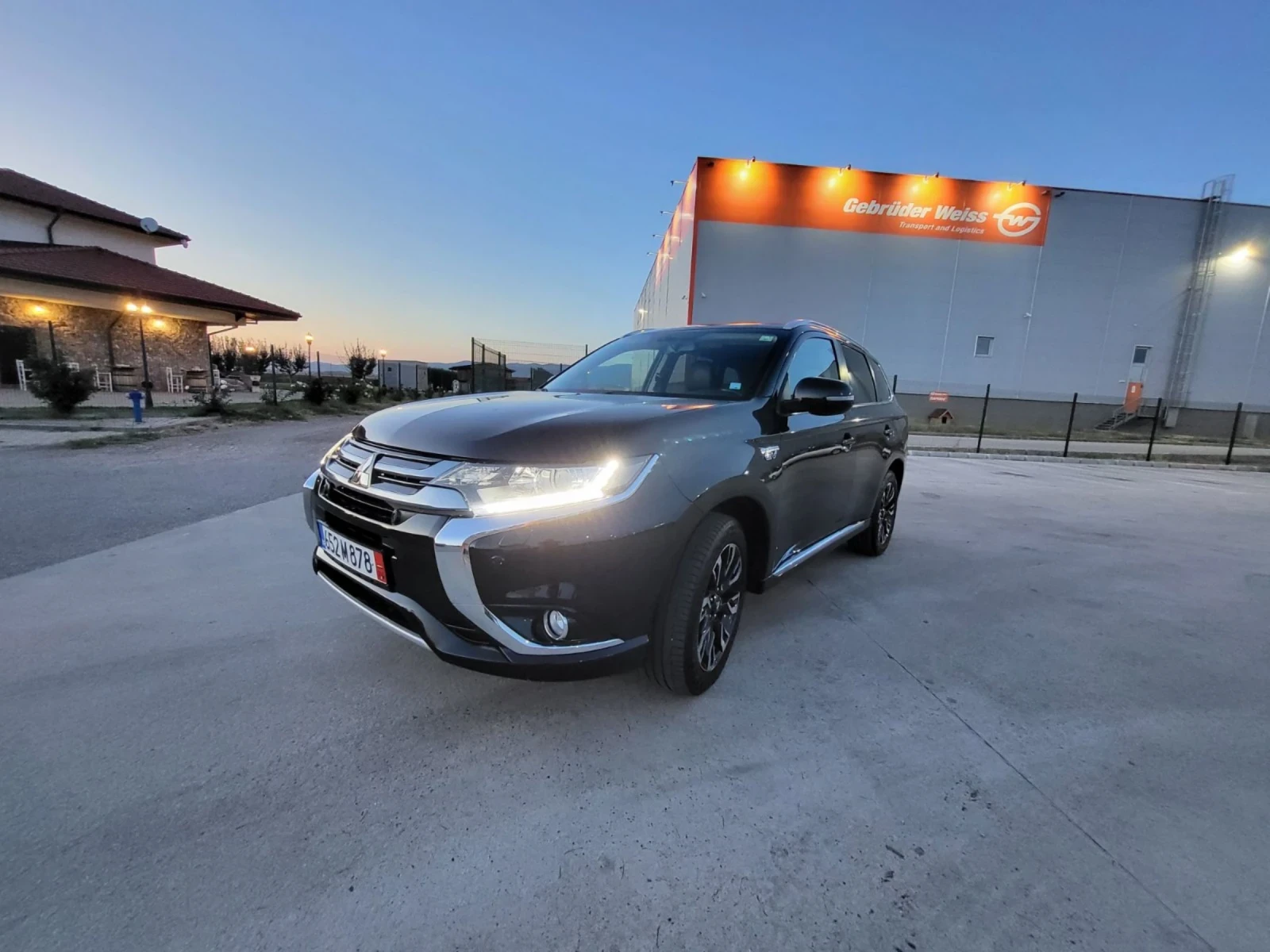 Mitsubishi Outlander Plug-in Xybrid EV - изображение 3