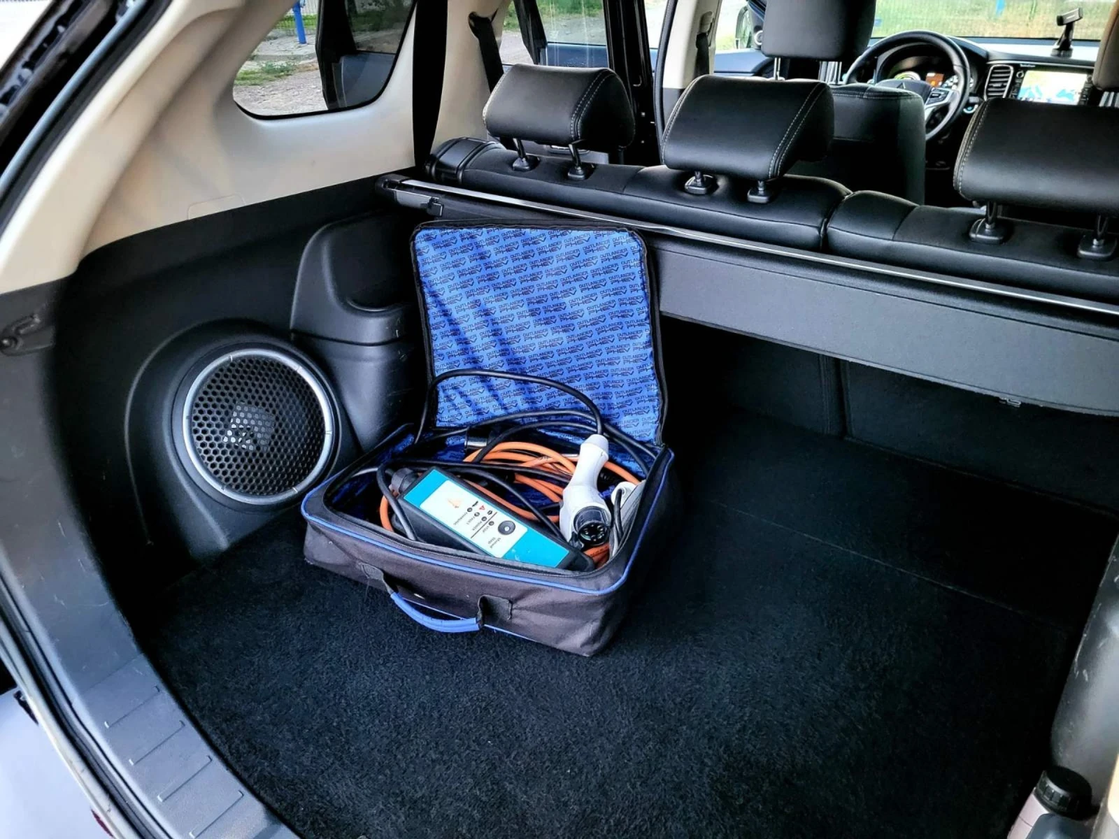 Mitsubishi Outlander Plug-in Xybrid EV | Mobile.bg   15