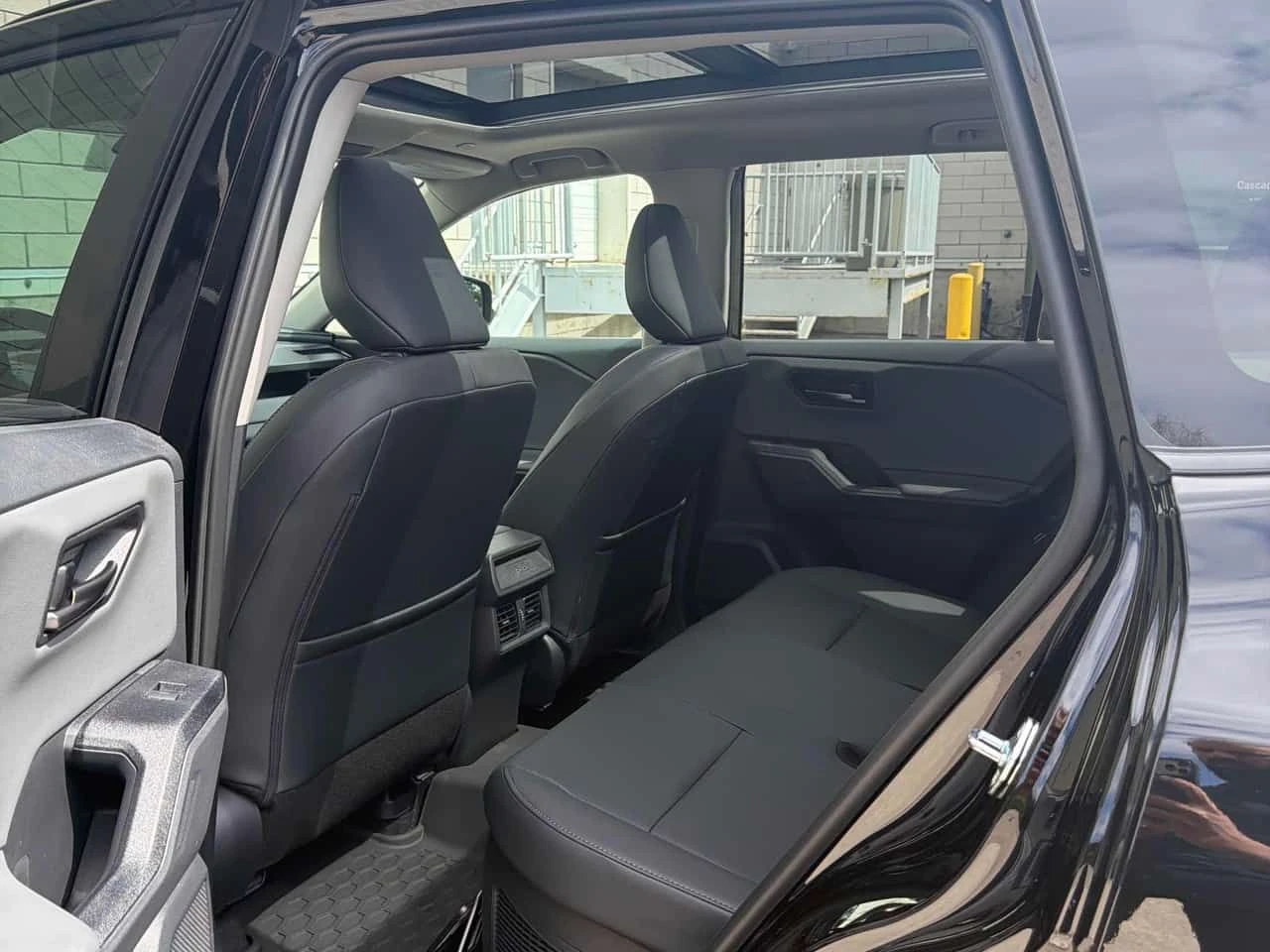 Toyota Rav4 * AWD * CARFAX * БЕЗ ПЪРВОНАЧАЛНА ВНОСКА, снимка 12 - Автомобили и джипове - 55408481