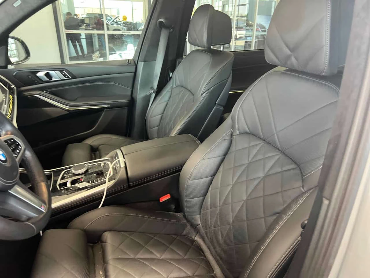 BMW X7 xDrive40i / 360 / DIS / HUD / DAYTONA GREY /CARFAX, снимка 12 - Автомобили и джипове - 55670979