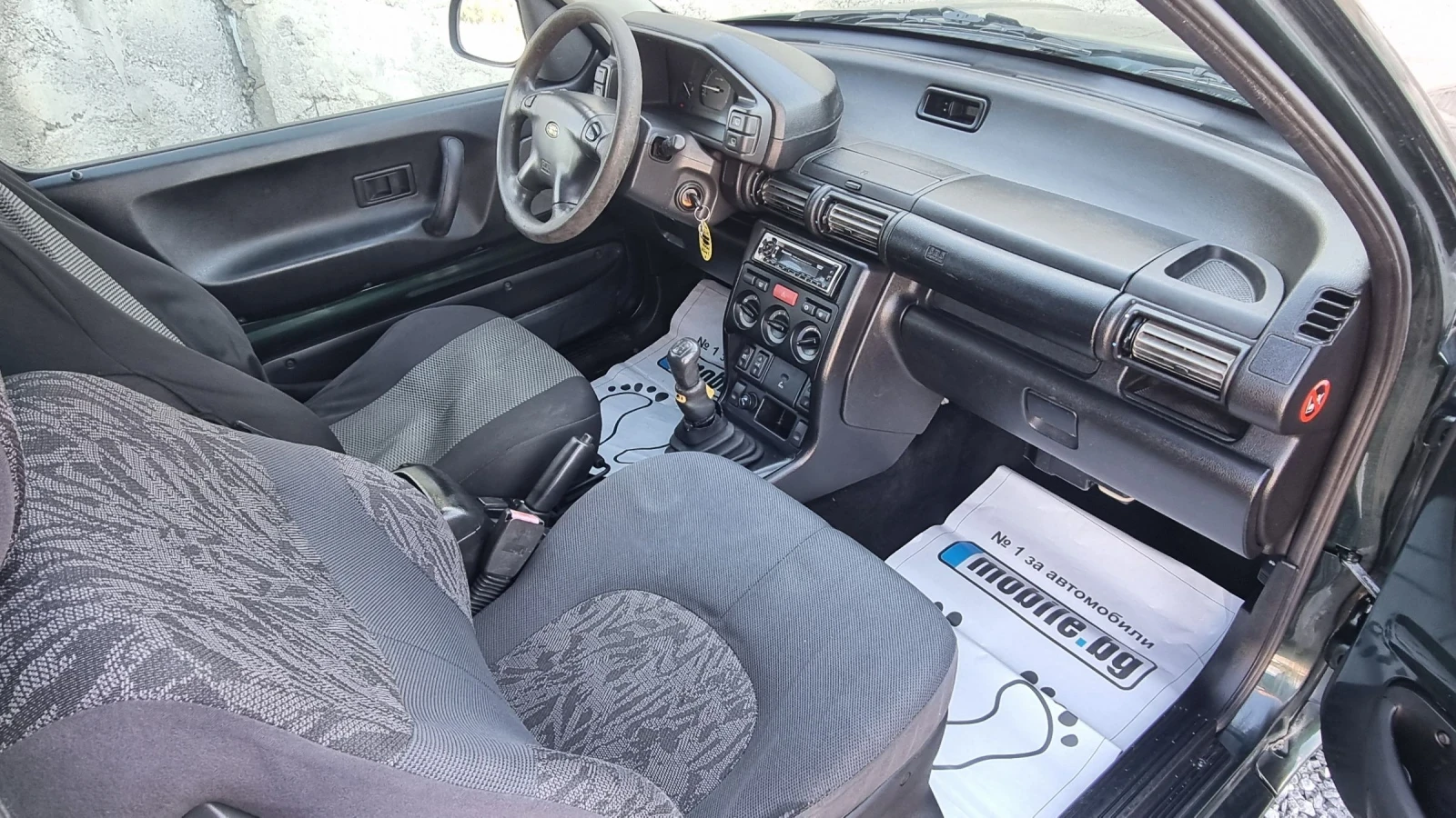 Land Rover Defender 2.0 TD HARD TOP, снимка 7 - Автомобили и джипове - 56062600