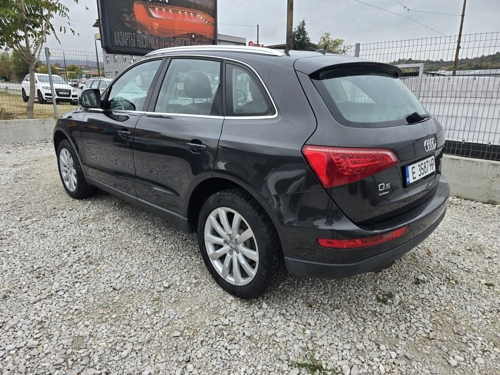 Audi Q5 2.0 TDI  170 kc QUATTRO, снимка 6 - Автомобили и джипове - 56745256
