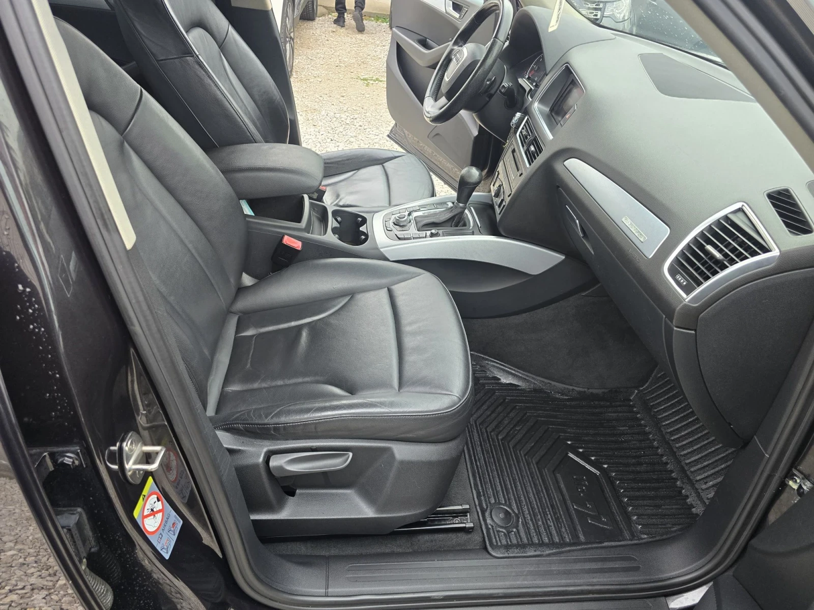 Audi Q5 2.0 TDI  170 kc QUATTRO, снимка 11 - Автомобили и джипове - 56745256