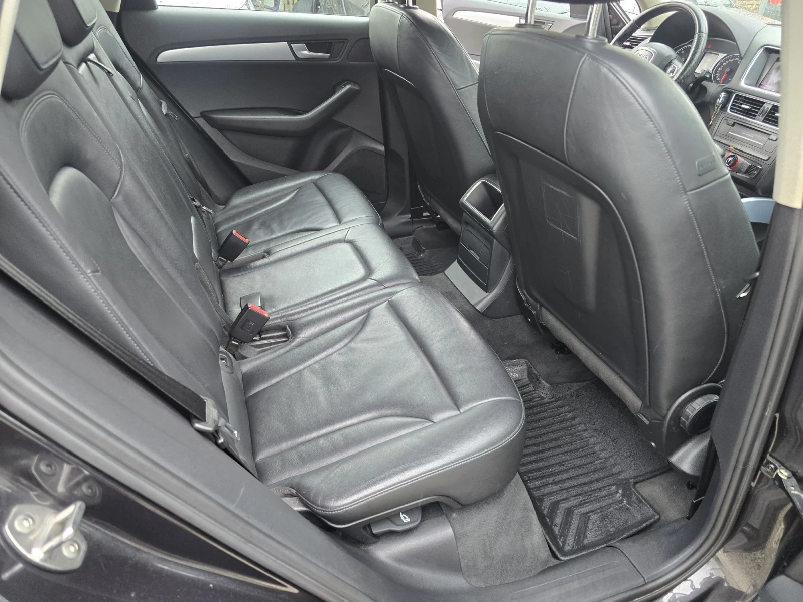 Audi Q5 2.0 TDI  170 kc QUATTRO, снимка 14 - Автомобили и джипове - 56745256