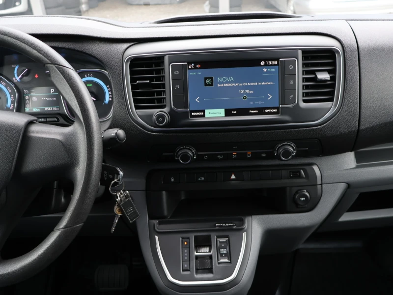 Citroen Jumpy L2/136 kc/50kWh БАТЕРИЯ/ТОП СЪСТОЯНИЕ/НОВИ ГУМИ, снимка 13 - Бусове и автобуси - 52913231