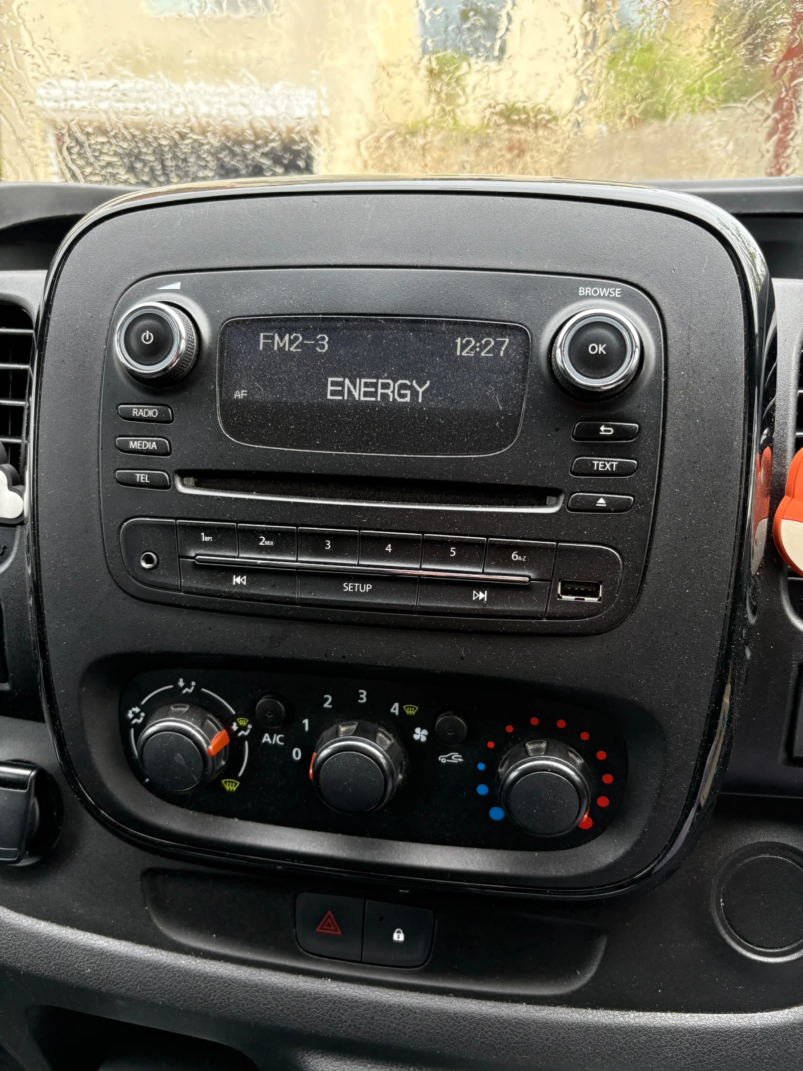 Opel Vivaro Vauxhall / Opel Vivaro 2900 L2H1 Sportive 1.6 CDTi - изображение 9