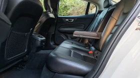 Volvo S60 4X4/250КС/FULL LED/НАВИГАЦИЯ/ПАНОРАМА/КОЖА/360 КАМ, снимка 14
