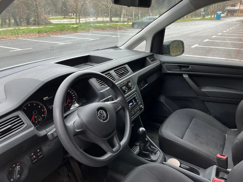 VW Caddy 1.0 TSI 14k KM, снимка 9 - Автомобили и джипове - 38937802