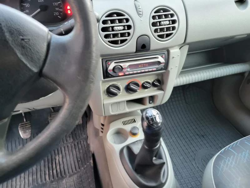 Renault Kangoo 1.5dci klima , снимка 9 - Автомобили и джипове - 42223076