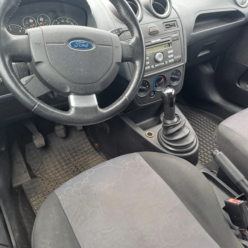 Ford Fiesta 1.4 дизел, снимка 6 - Автомобили и джипове - 47373024