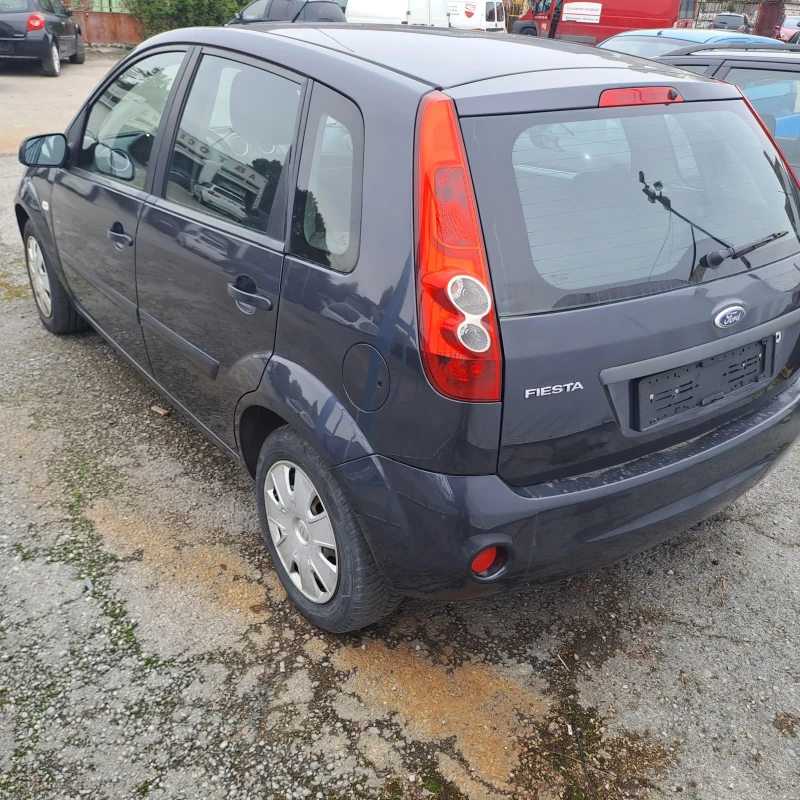 Ford Fiesta 1.4 дизел, снимка 11 - Автомобили и джипове - 47373024