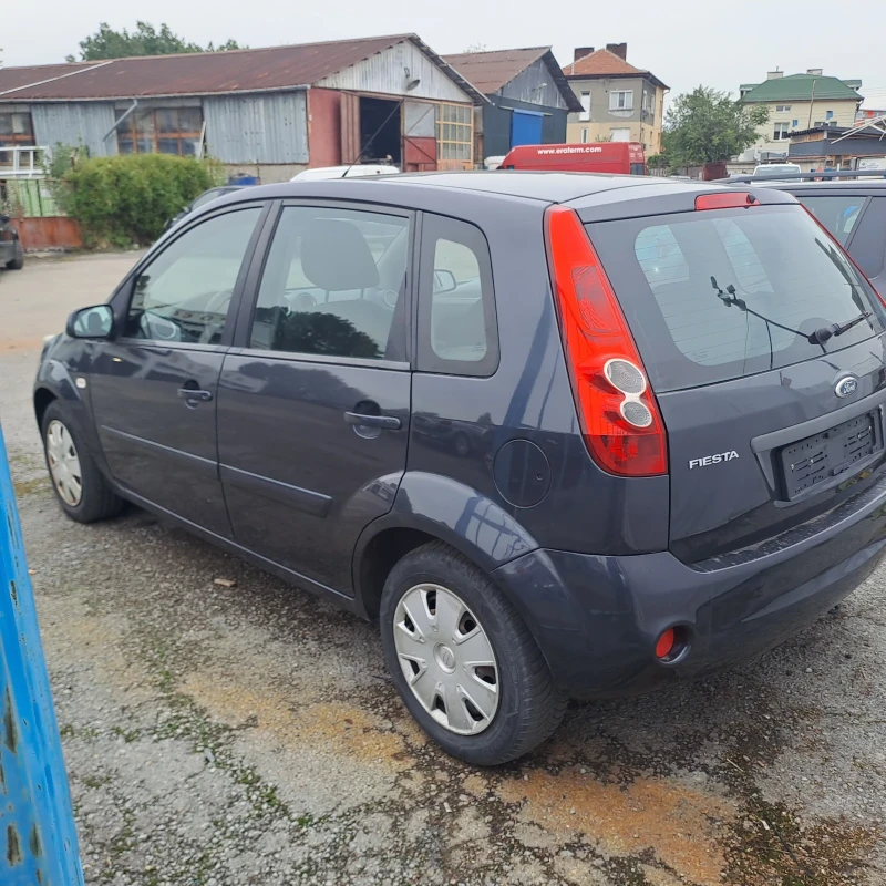 Ford Fiesta 1.4 дизел, снимка 10 - Автомобили и джипове - 47373024