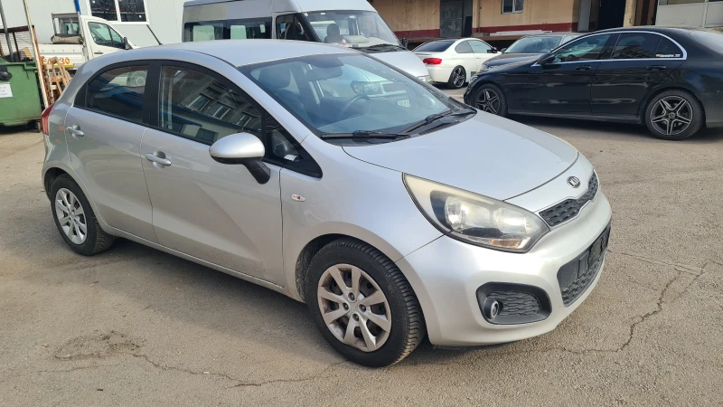 Kia Rio 1.1 crdi, снимка 1 - Автомобили и джипове - 49134897