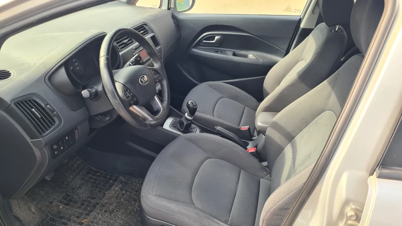 Kia Rio 1.1 crdi, снимка 8 - Автомобили и джипове - 49134897