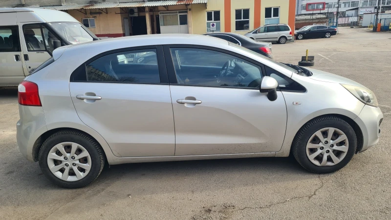 Kia Rio 1.1 crdi, снимка 5 - Автомобили и джипове - 49134897