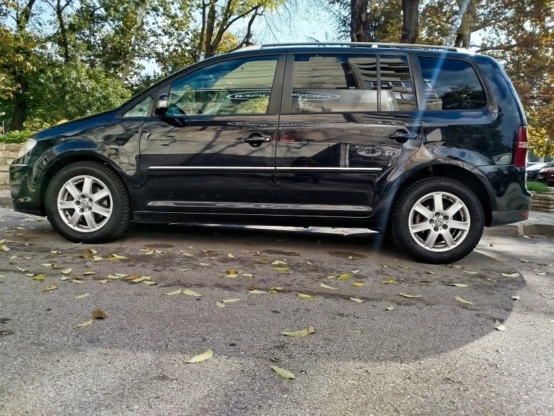 VW Touran 1.9tdi 105кс 6скорости, снимка 3 - Автомобили и джипове - 51058663