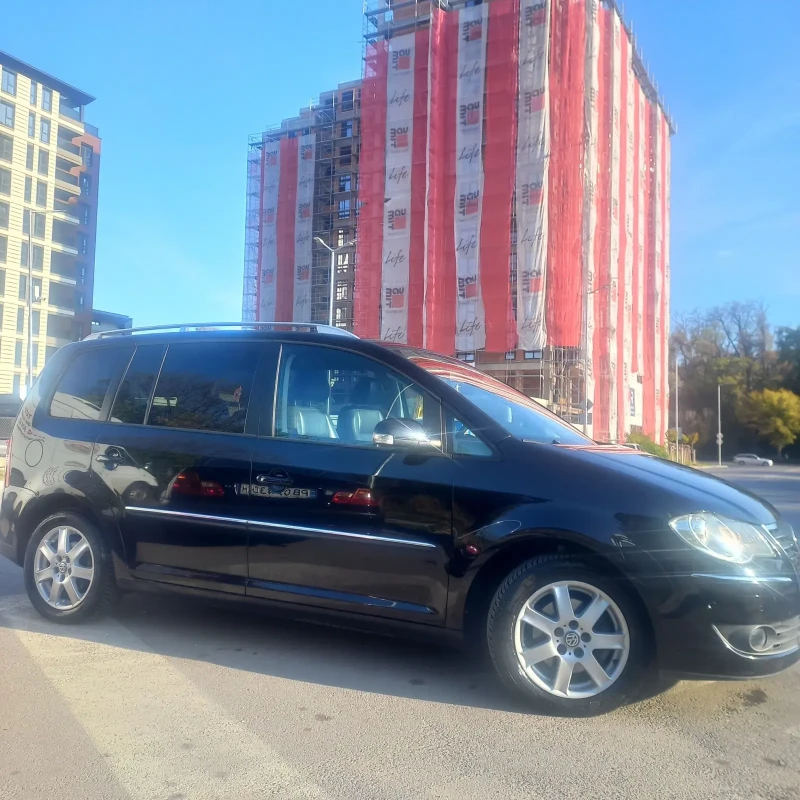 VW Touran 1.9tdi 105кс 6скорости, снимка 6 - Автомобили и джипове - 51058663