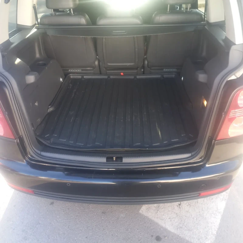 VW Touran 1.9tdi 105кс 6скорости, снимка 9 - Автомобили и джипове - 51058663