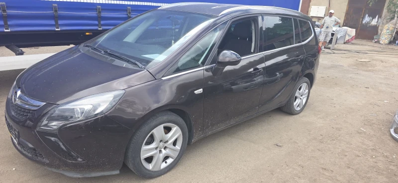 Opel Zafira 1.6 Турбо Метан.на части , снимка 2 - Автомобили и джипове - 51019725