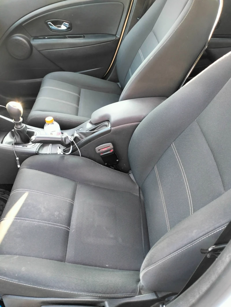 Renault Megane 1.2-16v 115кс, снимка 7 - Автомобили и джипове - 52699352