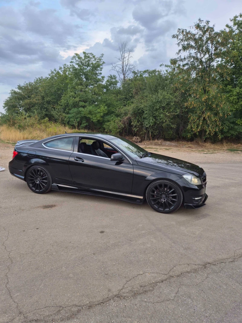 Mercedes-Benz C 220, снимка 11 - Автомобили и джипове - 52831519