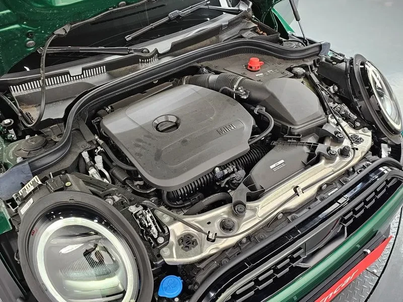 Mini Cooper 4Th Generation Essential, снимка 6 - Автомобили и джипове - 56289088