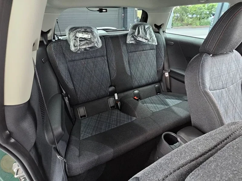 Mini Cooper 4Th Generation Essential, снимка 11 - Автомобили и джипове - 56289088