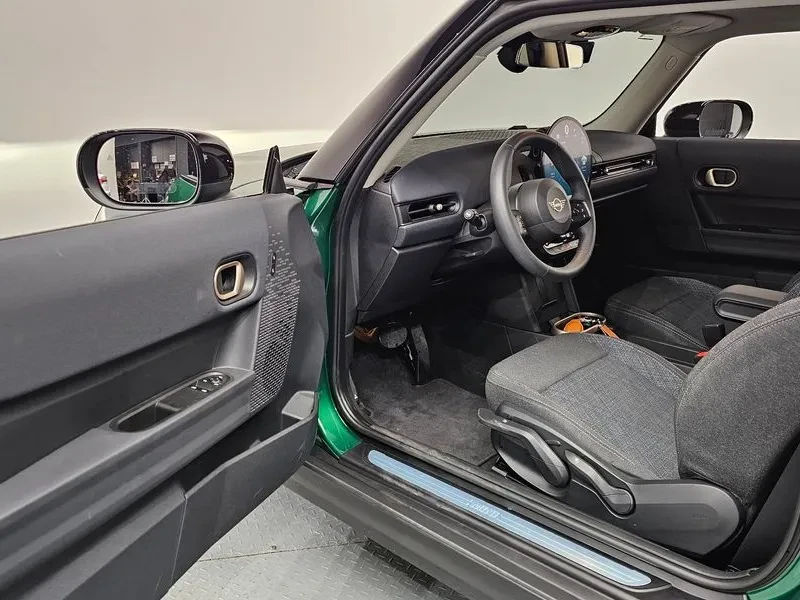 Mini Cooper 4Th Generation Essential, снимка 10 - Автомобили и джипове - 56289088