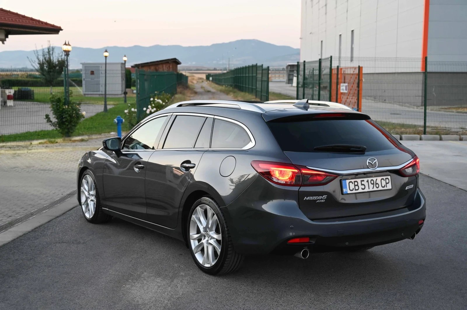 Mazda 6 SkyActive* КАМЕРА* HeadUP* Дистроник* Памет - изображение 3